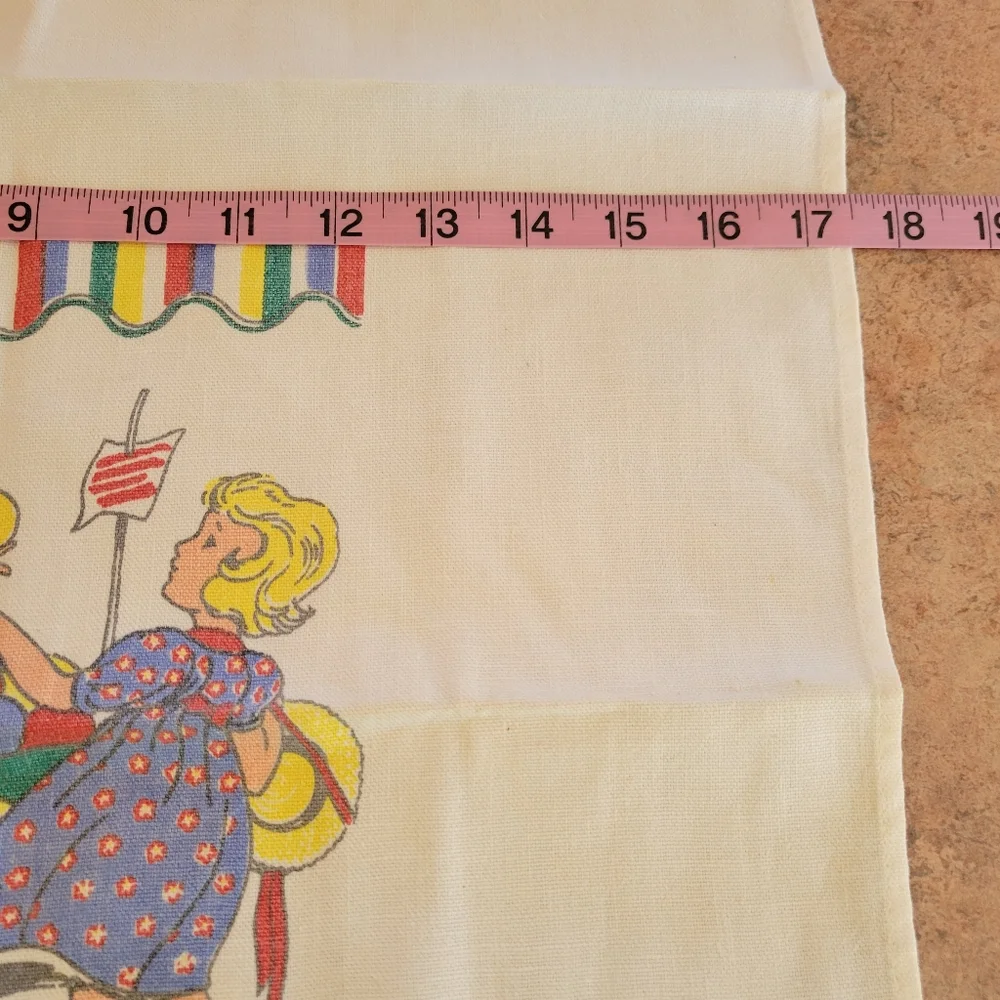 Vintage Tom Lamb Tea Towel ~ Girl at Market ~ 1940s - MCM ~ Colorful!